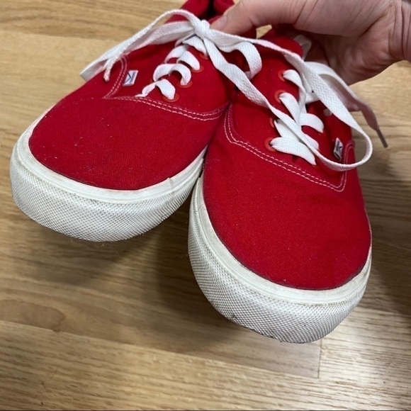 CWS Red Low Top Sneaker Sz 10 Men’s Lace Up - Picture 7 of 7